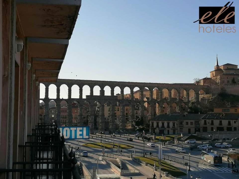 Hotel Ele Acueducto セゴビア エクステリア 写真