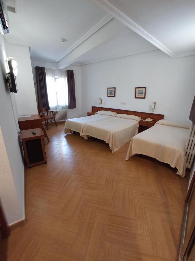 Hotel Ele Acueducto セゴビア エクステリア 写真