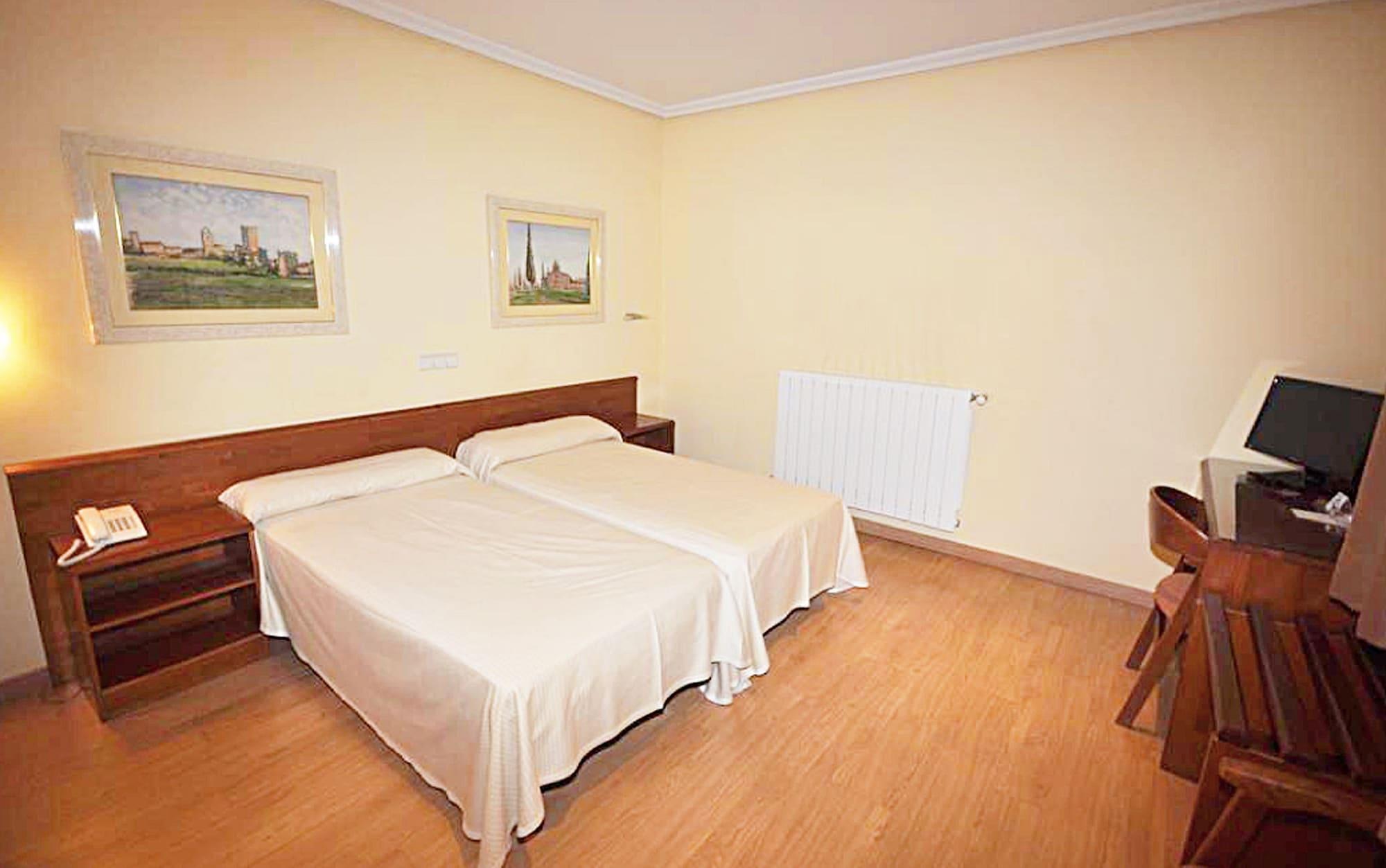 Hotel Ele Acueducto セゴビア エクステリア 写真