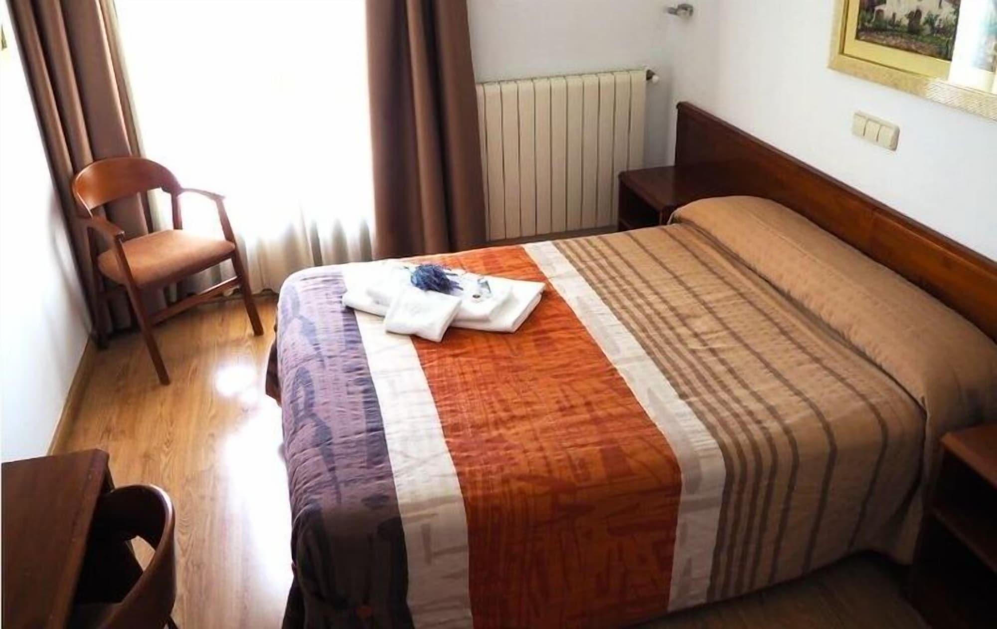 Hotel Ele Acueducto セゴビア エクステリア 写真