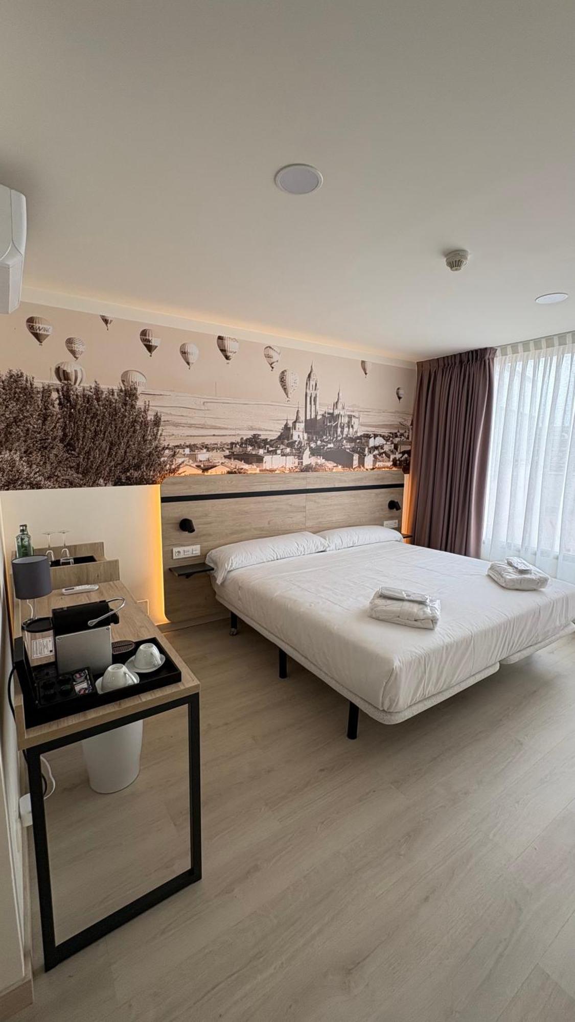 Hotel Ele Acueducto セゴビア エクステリア 写真