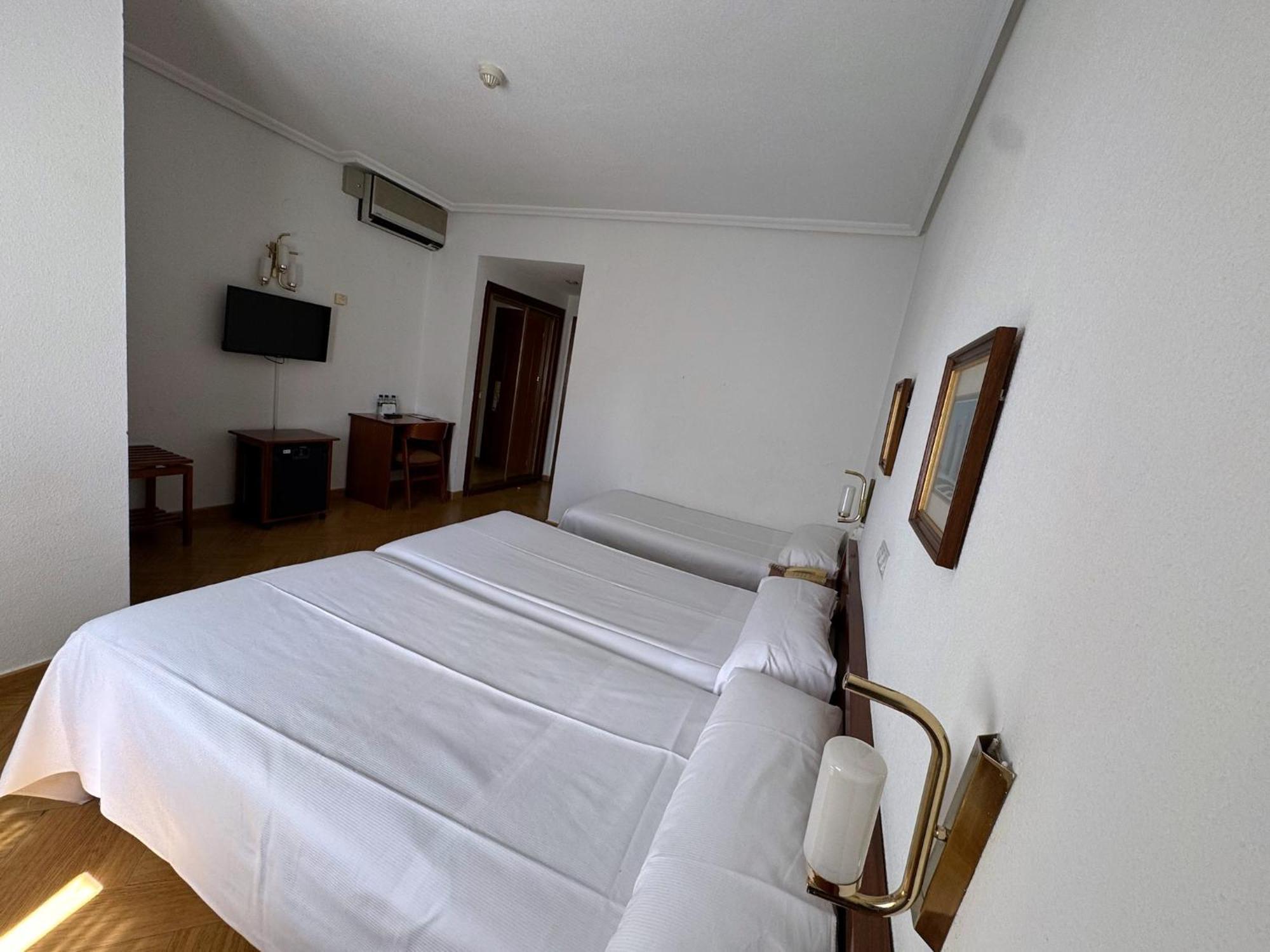 Hotel Ele Acueducto セゴビア エクステリア 写真