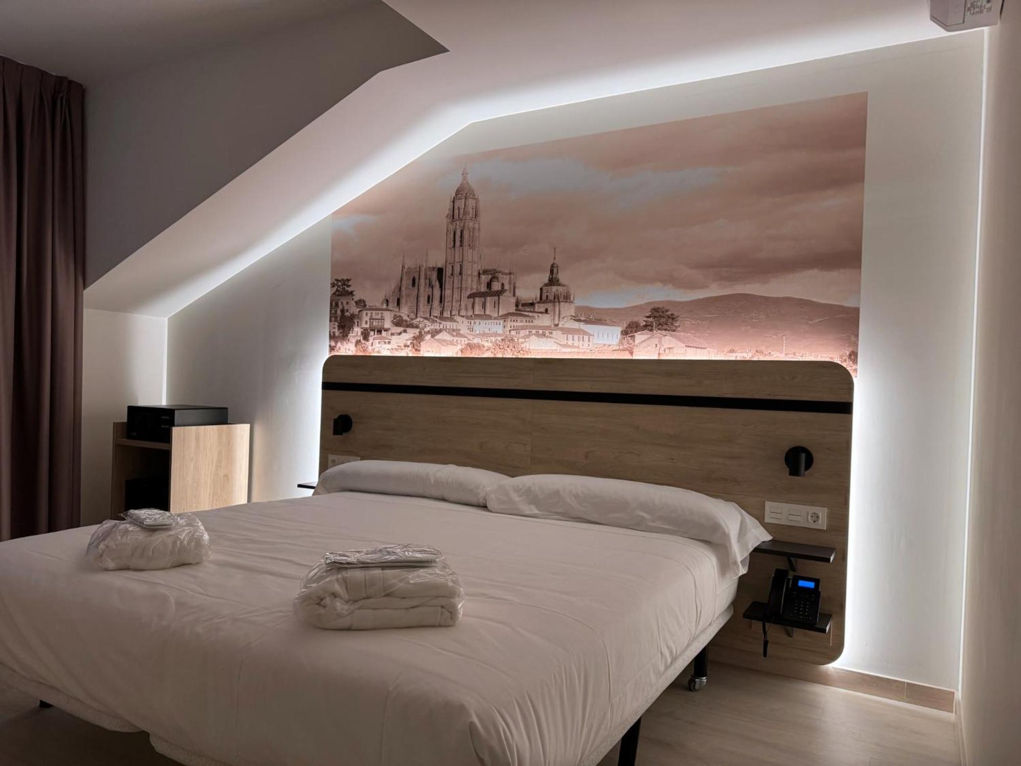 Hotel Ele Acueducto セゴビア エクステリア 写真